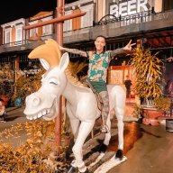 Căng cực trung hoà